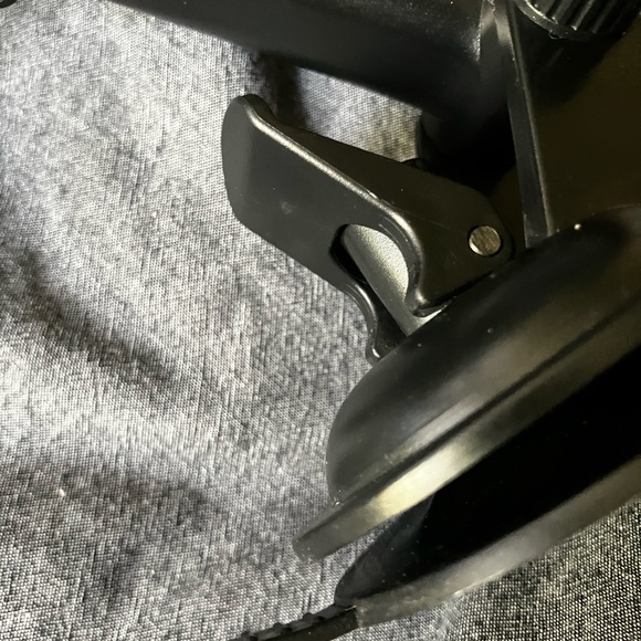 Cell phone holder for vehicle - Picture 7 of 9